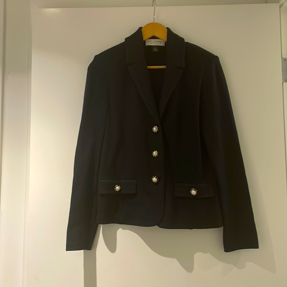 Beautiful classic black St. John jacket! Size 10 in great condition!!